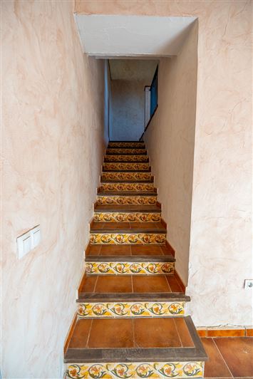 Image No.11-4 Bed Country House for sale