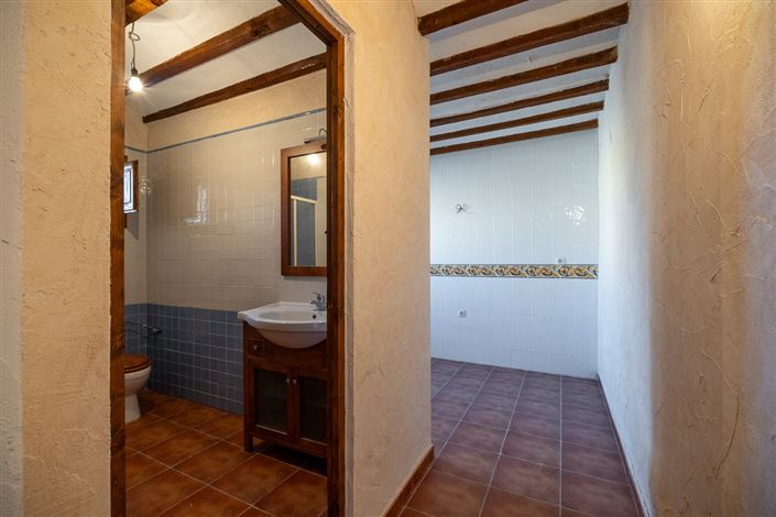 Image No.16-4 Bed Country House for sale