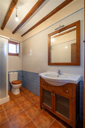 Image No.17-4 Bed Country House for sale