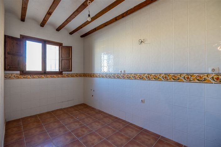 Image No.19-4 Bed Country House for sale