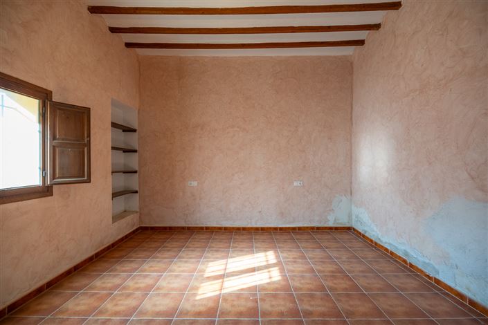 Image No.5-4 Bed Country House for sale