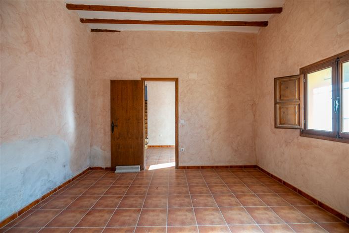 Image No.8-4 Bed Country House for sale