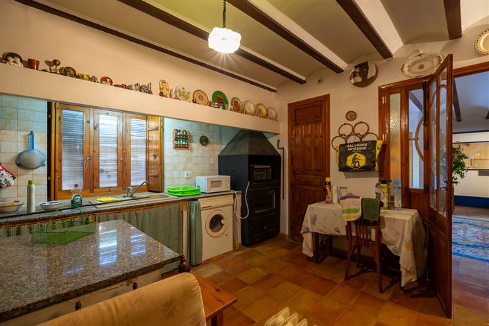 Image No.14-4 Bed Country House for sale