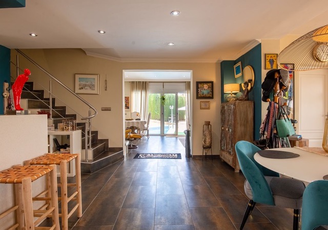 Image No.17-4 Bed Villa for sale