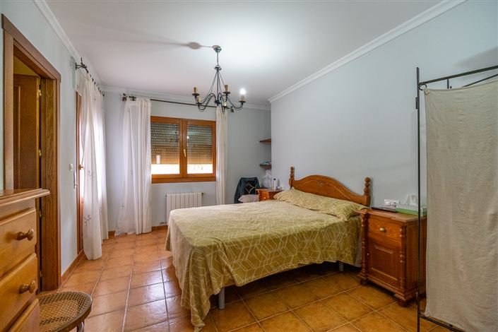 Image No.20-5 Bed Townhouse for sale