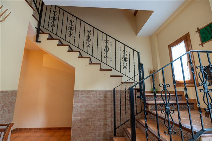 Image No.5-5 Bed Townhouse for sale