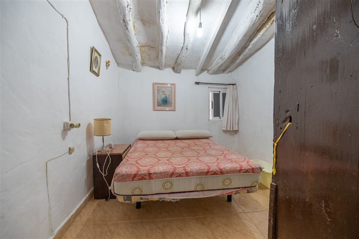 Image No.26-4 Bed Country House for sale