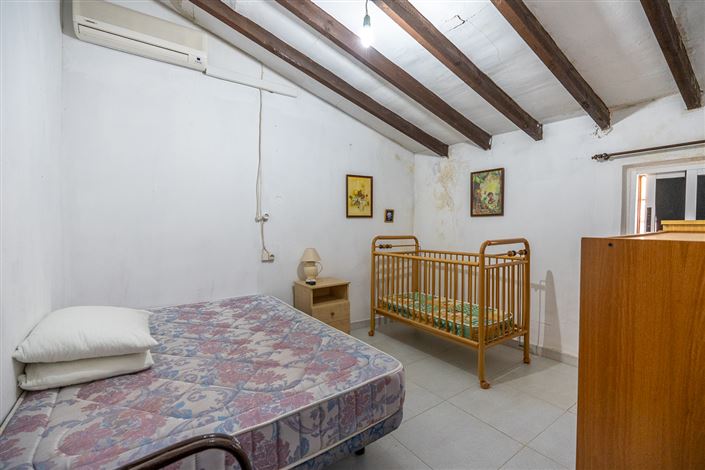 Image No.28-4 Bed Country House for sale