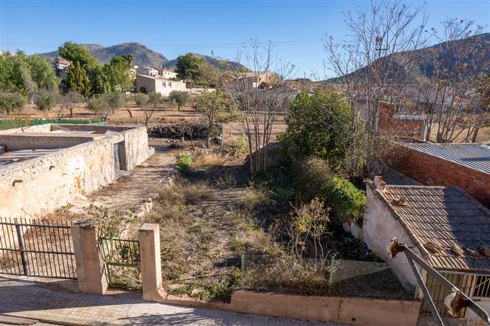 Image No.12-5 Bed Townhouse for sale