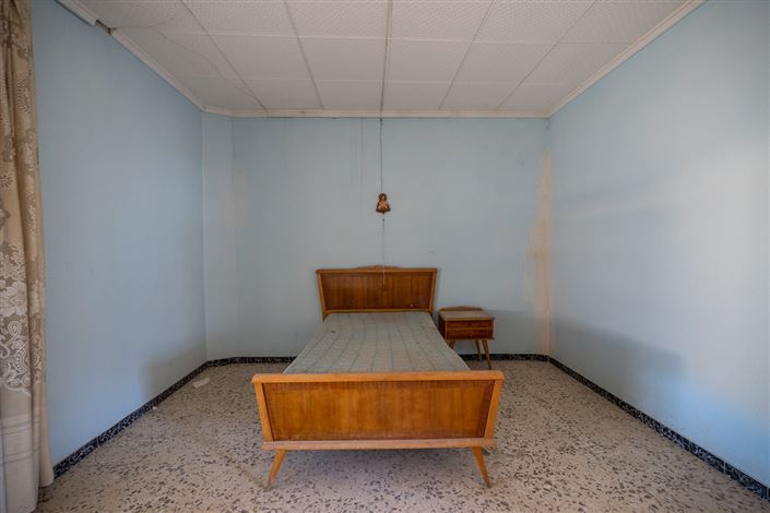 Image No.22-5 Bed Townhouse for sale