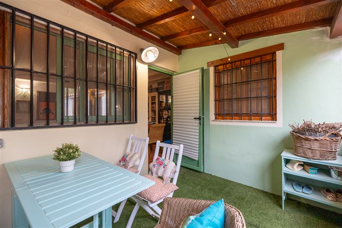 Image No.23-3 Bed Country House for sale