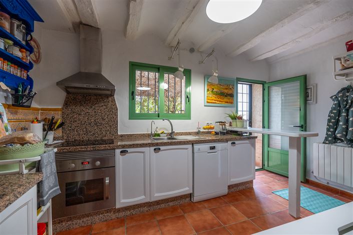 Image No.9-3 Bed Country House for sale