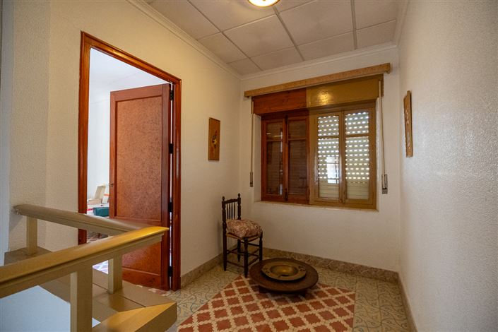 Image No.29-6 Bed Townhouse for sale