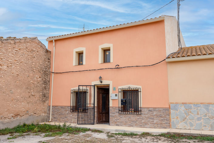 Image No.1-6 Bed Country House for sale