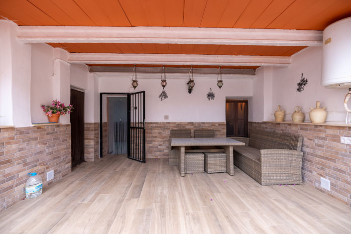 Image No.21-6 Bed Country House for sale