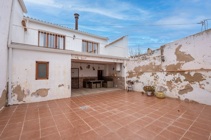 Image No.25-6 Bed Country House for sale