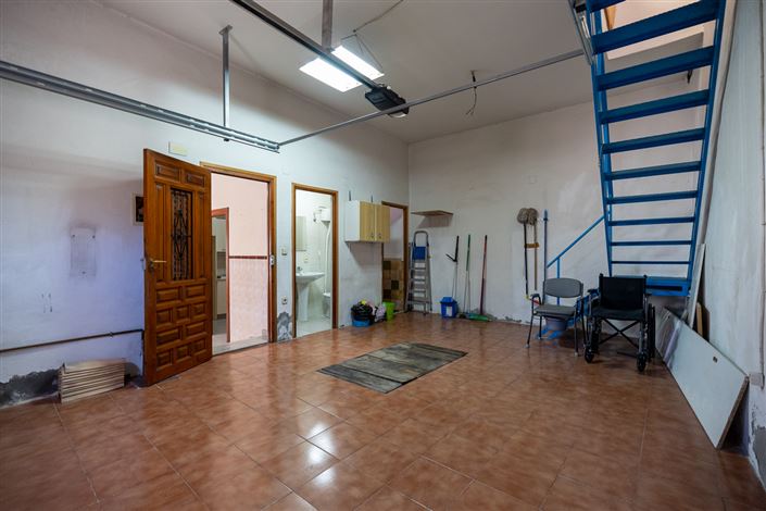 Image No.28-3 Bed Townhouse for sale