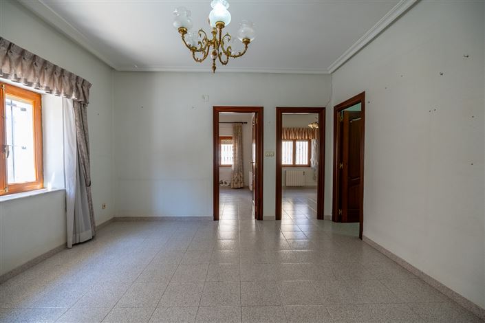 Image No.4-3 Bed Townhouse for sale