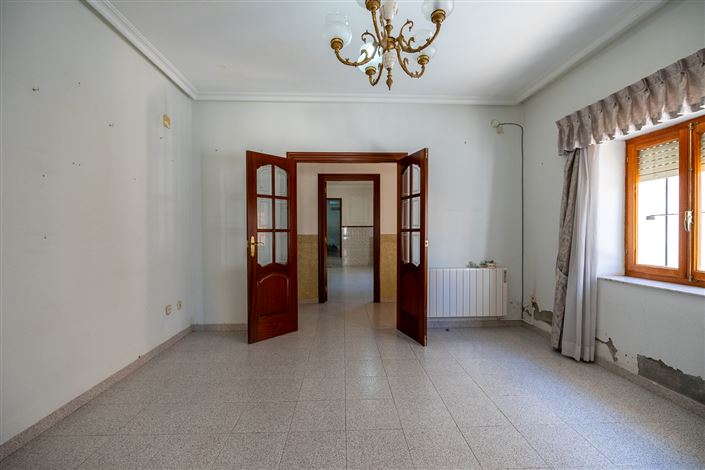 Image No.6-3 Bed Townhouse for sale