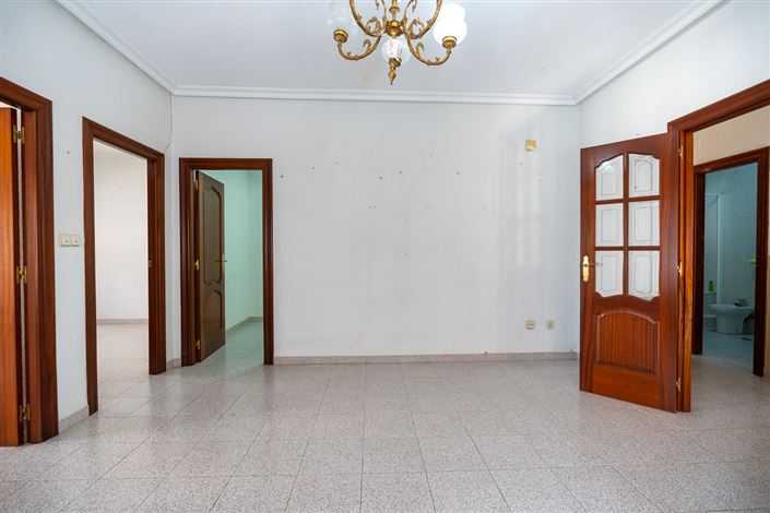 Image No.7-3 Bed Townhouse for sale