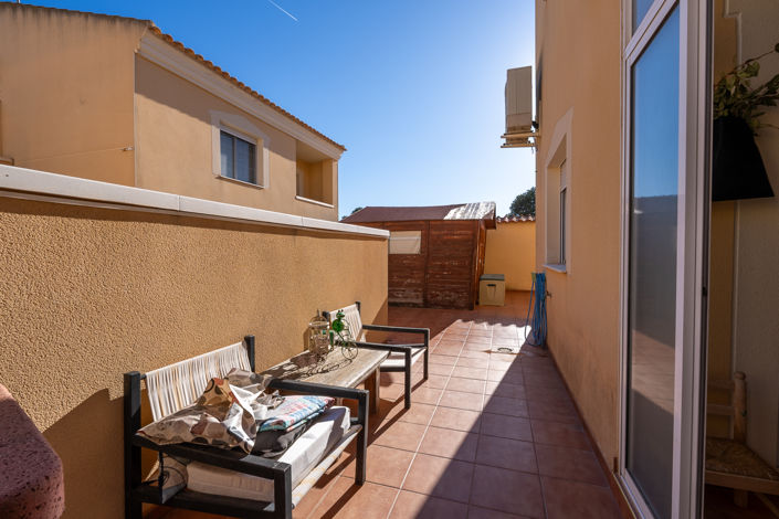 Image No.14-3 Bed Townhouse for sale