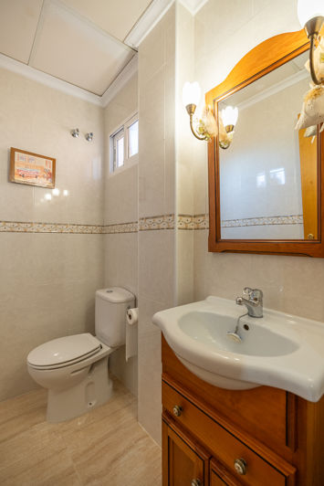 Image No.16-3 Bed Townhouse for sale