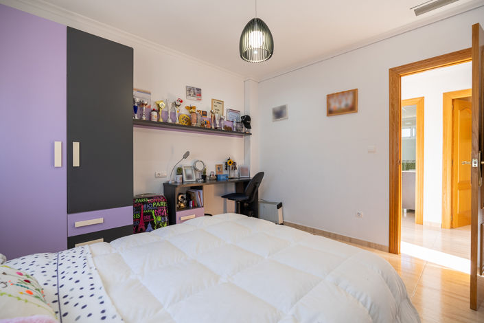 Image No.29-3 Bed Townhouse for sale