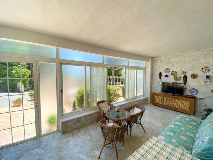 Image No.11-6 Bed Country House for sale