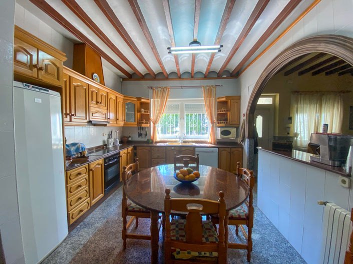 Image No.15-6 Bed Country House for sale