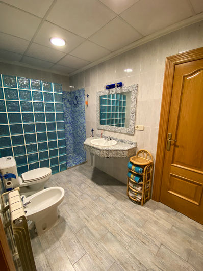 Image No.30-6 Bed Country House for sale