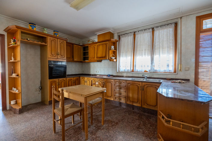 Image No.13-6 Bed Country House for sale