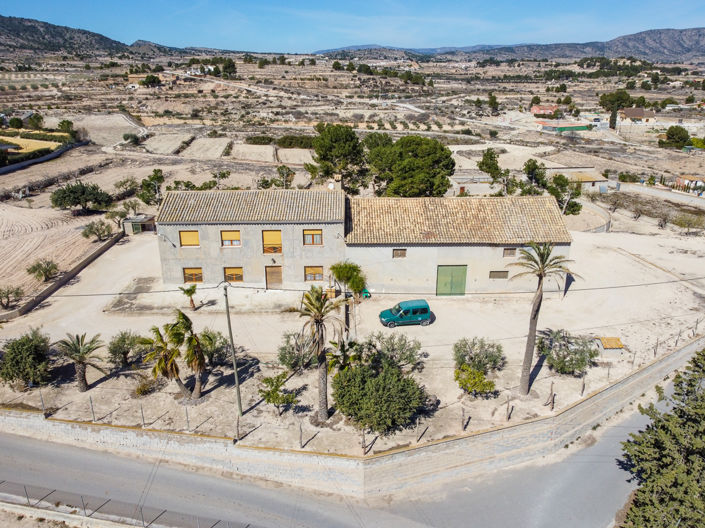 Image No.4-6 Bed Country House for sale