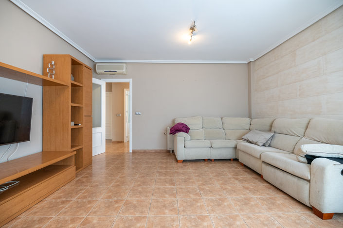 Image No.10-4 Bed Townhouse for sale