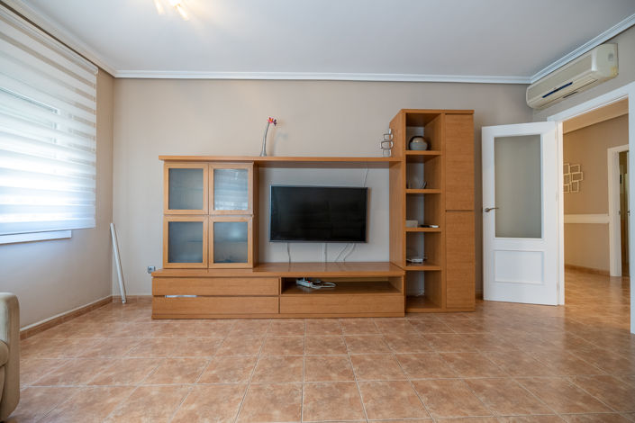 Image No.11-4 Bed Townhouse for sale