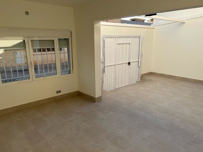 Image No.19-4 Bed Townhouse for sale