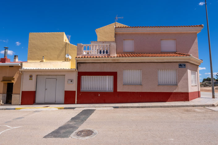 Image No.3-4 Bed Townhouse for sale