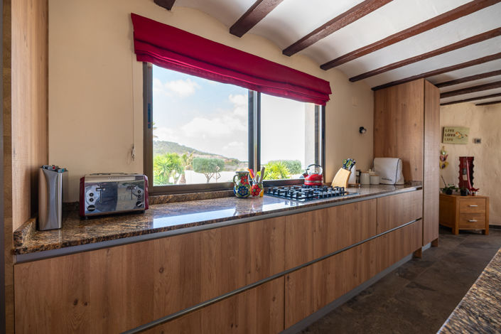 Image No.20-7 Bed Villa for sale