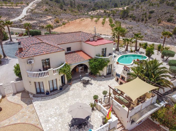 Image No.3-6 Bed Villa for sale