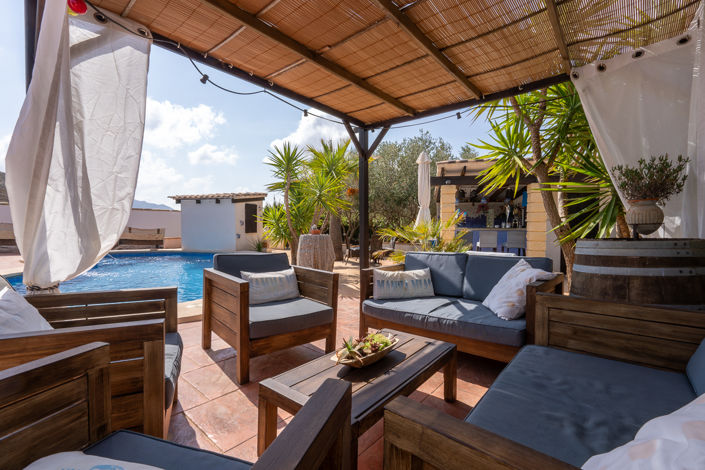 Image No.12-6 Bed Farmhouse for sale