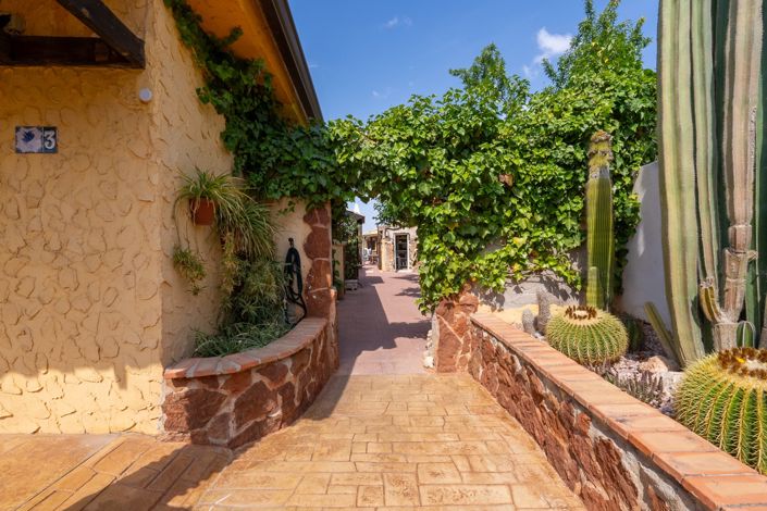 Image No.26-6 Bed Farmhouse for sale