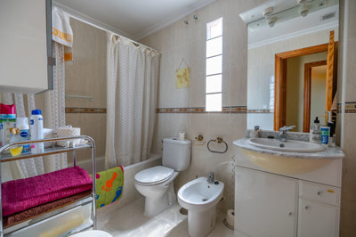 3573apartmentinthesquare070624153337cf301130