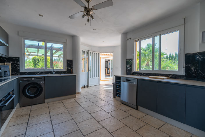 Image No.25-5 Bed Villa for sale