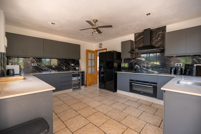 Image No.26-5 Bed Villa for sale