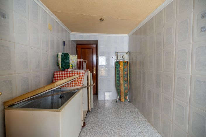 Image No.18-5 Bed Country House for sale