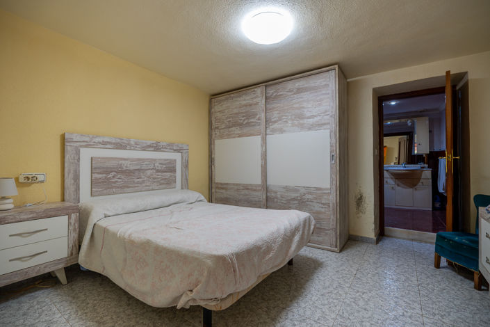 Image No.20-5 Bed Country House for sale