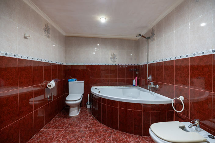 Image No.22-5 Bed Country House for sale