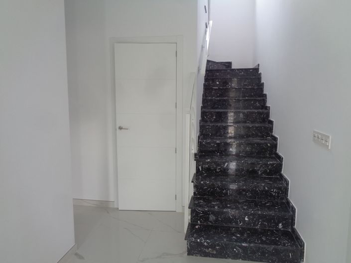 Image No.12-4 Bed Villa for sale