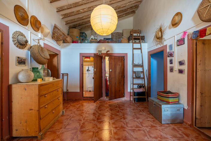 Image No.26-7 Bed Country House for sale