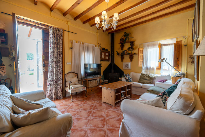 Image No.7-7 Bed Country House for sale