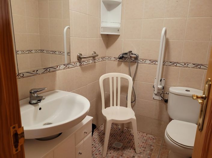 Image No.8-5 Bed Townhouse for sale